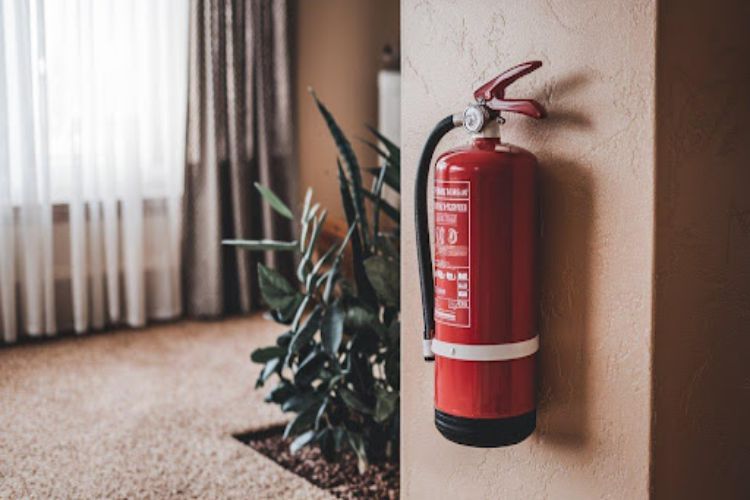 Essential Guide to Choosing the Best Fire Extinguisher for Your Home