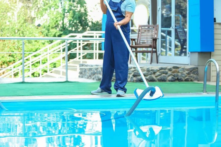 How a Professional Pool Cleaner Company Can Transform Your Backyard