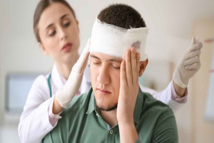 How Can a Traumatic Brain Injury Lawyer Help You Navigate with the Challenges of the Case
