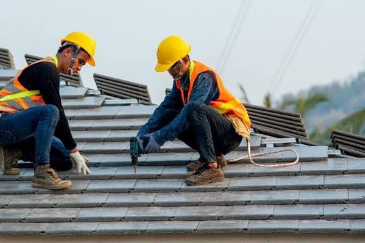 How to Read a Roofers Warranty Like a Pro