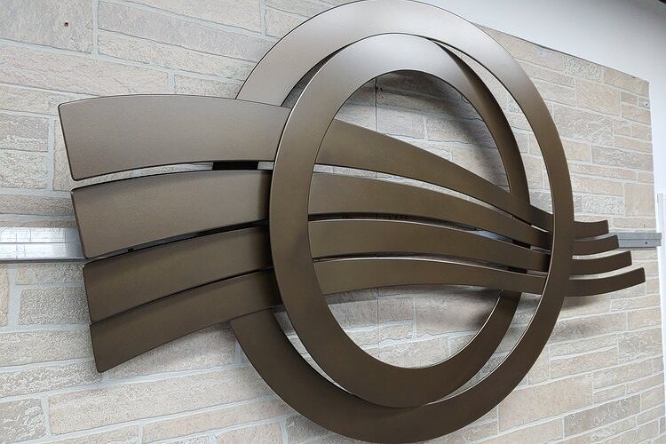Incorporating Metal Sculptures into Modern Home Decor
