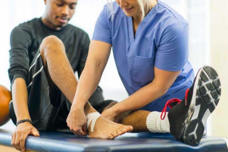 The Role of Physiotherapy in Enhancing Athletic Performance