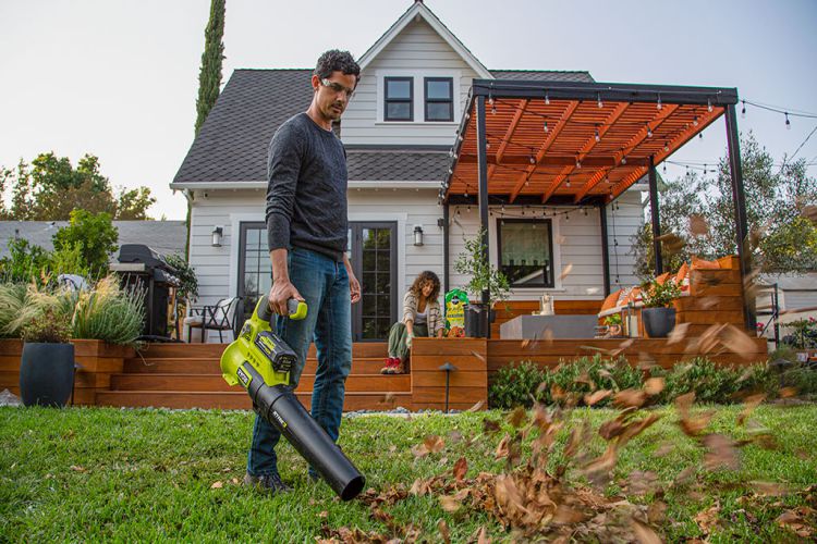 Why Mold Remediation Should Be Part of Your Seasonal Home Maintenance Checklist